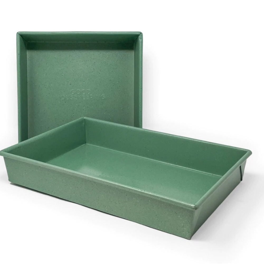 Good Housekeeping 2 piece Baking pans in green